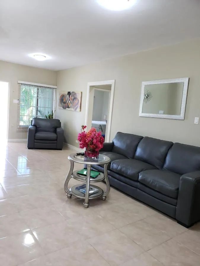 Coral Gardens Villa Montego Bay 0*,